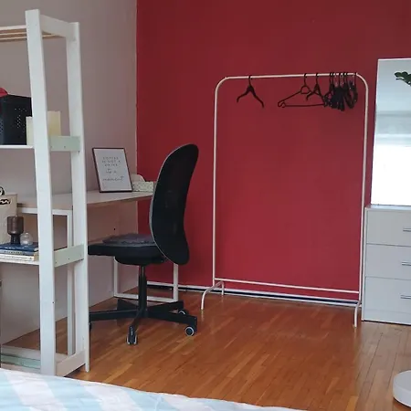 Flat Near Old Town Check-in 24h Appartement
